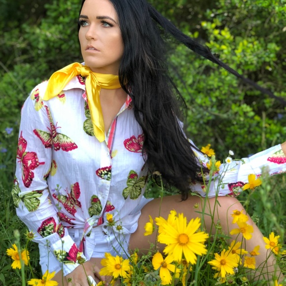 Meet your Posher, Dusty Diamonds Boutique! - Picture 6 of 8